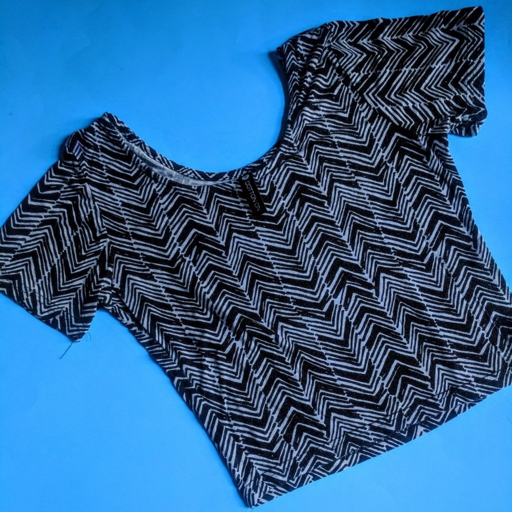 Black and white crop top